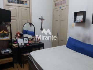 Casa Para Vender com 6 quartos no bairro Centro em Feira De Santana