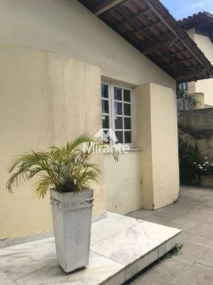 Casa Para Vender com 4 quartos no bairro Santa Mônica em Feira De Santana