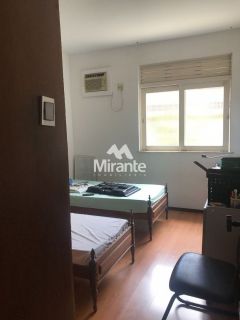 Casa Para Vender com 4 quartos no bairro Santa Mônica em Feira De Santana