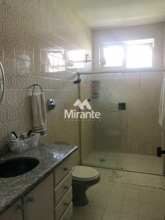 Casa Para Vender com 4 quartos no bairro Santa Mônica em Feira De Santana