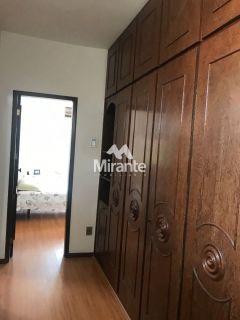 Casa Para Vender com 4 quartos no bairro Santa Mônica em Feira De Santana