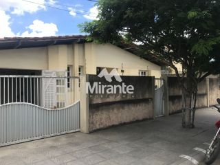 Casa Para Vender com 4 quartos no bairro Santa Mônica em Feira De Santana