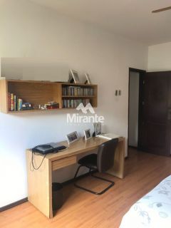 Casa Para Vender com 4 quartos no bairro Santa Mônica em Feira De Santana