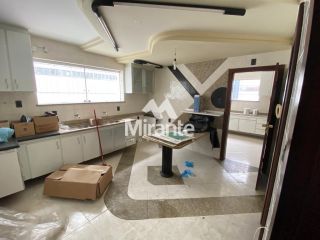 Casa Para Vender com 4 quartos sendo 1 suíte no bairro Santa Mônica em Feira De Santana