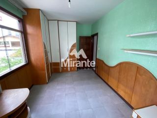 Casa Para Vender com 4 quartos sendo 1 suíte no bairro Santa Mônica em Feira De Santana