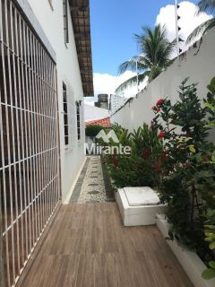 Casa Para Vender com 3 quartos sendo 2 suítes no bairro Sim em Feira De Santana