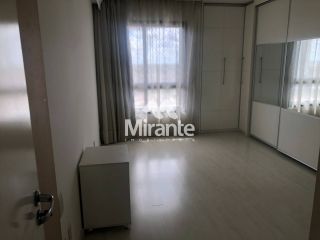 Apartamento Para Vender com 4 quartos sendo 3 suítes no bairro Santa Mônica em Feira De Santana