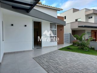 Casa de Condomínio Para Vender com 4 quartos sendo 2 suítes no bairro Papagaio em Feira De Santana