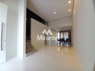 Casa de Condomínio Para Vender com 4 quartos sendo 2 suítes no bairro Papagaio em Feira De Santana