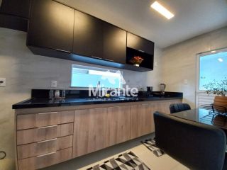 Casa de Condomínio Para Vender com 4 quartos sendo 2 suítes no bairro Papagaio em Feira De Santana