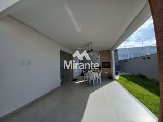 Casa de Condomínio Para Vender com 4 quartos sendo 2 suítes no bairro Papagaio em Feira De Santana