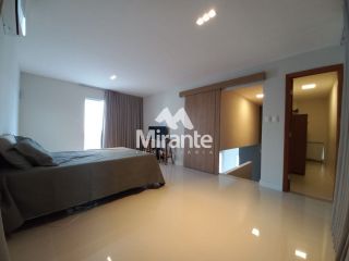 Casa de Condomínio Para Vender com 4 quartos sendo 2 suítes no bairro Papagaio em Feira De Santana