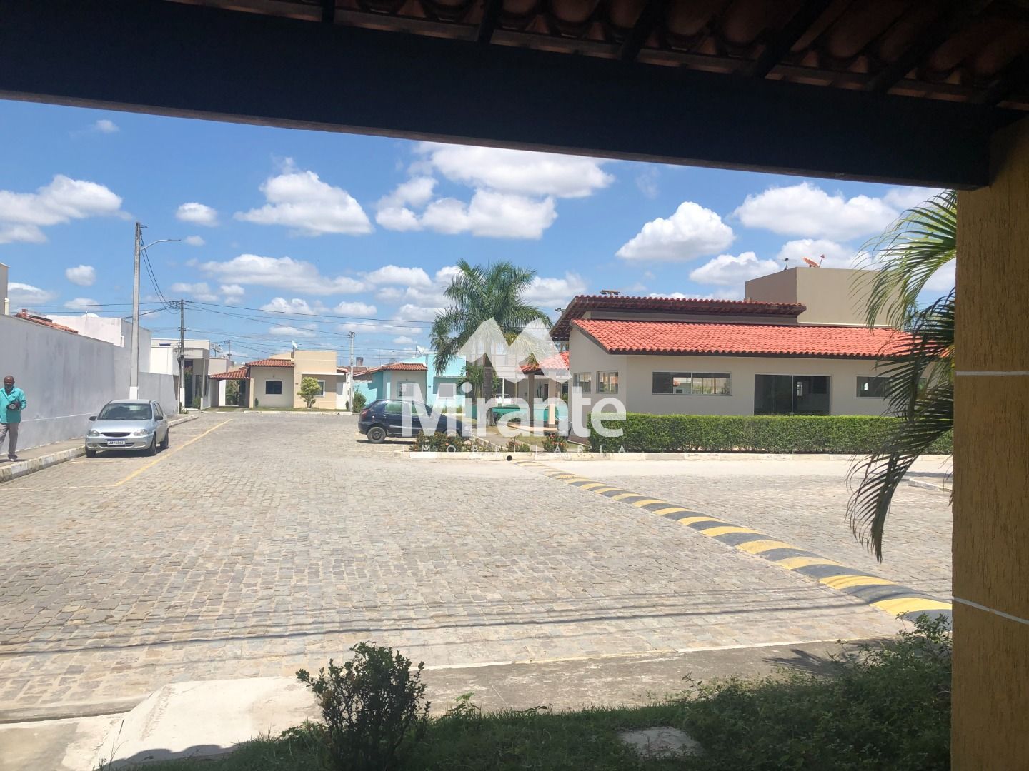 Casa de Condomínio Para Alugar com 3 quartos no bairro Conceição em Feira De Santana