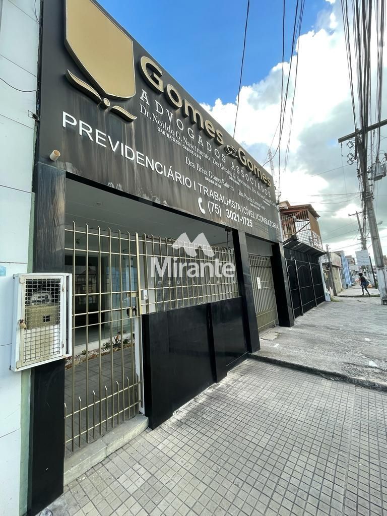 Casa Para Vender no bairro Centro em Feira De Santana