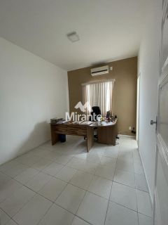 Casa Para Vender no bairro Centro em Feira De Santana