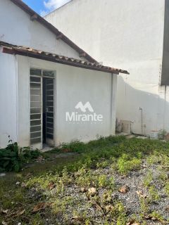 Casa Para Vender no bairro Centro em Feira De Santana