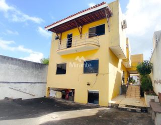 Casa Para Vender com 4 quartos sendo 2 suítes no bairro Cidade Nova em Feira De Santana