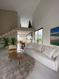 Casa de Condomínio Para Vender com 4 quartos sendo 4 suítes no bairro Papagaio em Feira De Santana