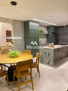 Casa de Condomínio Para Vender com 4 quartos sendo 4 suítes no bairro Papagaio em Feira De Santana