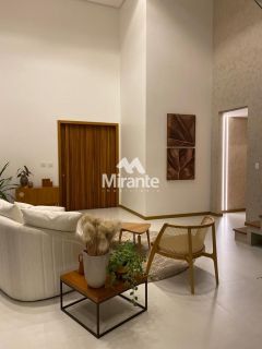 Casa de Condomínio Para Vender com 4 quartos sendo 4 suítes no bairro Papagaio em Feira De Santana