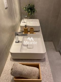 Casa de Condomínio Para Vender com 4 quartos sendo 4 suítes no bairro Papagaio em Feira De Santana