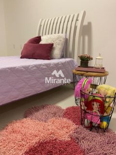 Casa de Condomínio Para Vender com 4 quartos sendo 4 suítes no bairro Papagaio em Feira De Santana