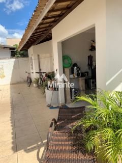 Casa de Condomínio Para Vender com 3 quartos sendo 1 suítes no bairro Lagoa Salgada em Feira De Santana