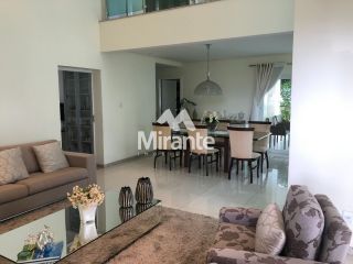 Casa de Condomínio Para Vender com 4 quartos sendo 3 suítes no bairro Sim em Feira De Santana