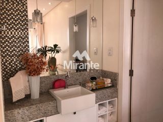 Casa de Condomínio Para Vender com 4 quartos sendo 3 suítes no bairro Sim em Feira De Santana