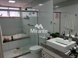 Casa de Condomínio Para Vender com 4 quartos sendo 3 suítes no bairro Sim em Feira De Santana