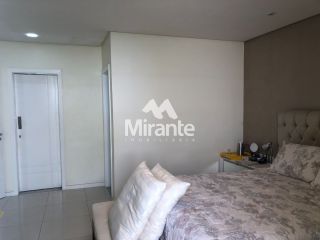 Casa de Condomínio Para Vender com 4 quartos sendo 3 suítes no bairro Sim em Feira De Santana