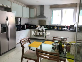 Casa de Condomínio Para Vender com 4 quartos sendo 3 suítes no bairro Sim em Feira De Santana