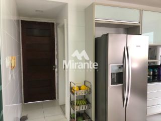 Casa de Condomínio Para Vender com 4 quartos sendo 3 suítes no bairro Sim em Feira De Santana