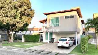 Casa de Condomínio Para Vender com 4 quartos sendo 3 suítes no bairro Sim em Feira De Santana