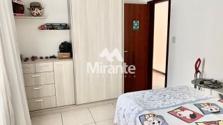 Casa de Condomínio Para Vender com 4 quartos sendo 3 suítes no bairro Sim em Feira De Santana