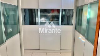 Casa de Condomínio Para Vender com 4 quartos sendo 3 suítes no bairro Sim em Feira De Santana