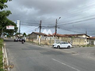 Casa Para Vender com 3 quartos sendo 1 suítes no bairro Mangabeira em Feira De Santana