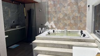 Casa de Condomínio Para Vender com 3 quartos sendo 2 suítes no bairro Papagaio em Feira De Santana