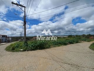 Lote / Terreno de Bairro Para Vender no bairro Santa Mônica em Feira De Santana