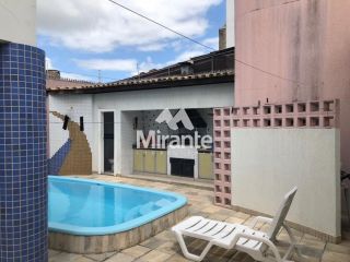 Casa Para Vender com 4 quartos sendo 4 suítes no bairro Capuchinhos em Feira De Santana