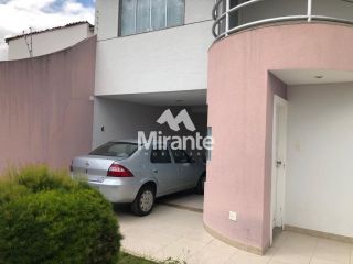 Casa Para Vender com 4 quartos sendo 4 suítes no bairro Capuchinhos em Feira De Santana