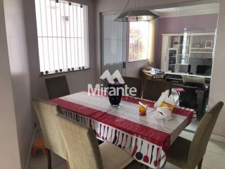 Casa Para Vender com 4 quartos sendo 4 suítes no bairro Capuchinhos em Feira De Santana