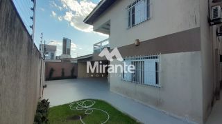 Casa Para Vender com 4 quartos sendo 3 suítes no bairro Santa Mônica em Feira De Santana