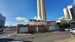 Casa Para Vender com 4 quartos sendo 3 suítes no bairro Santa Mônica em Feira De Santana