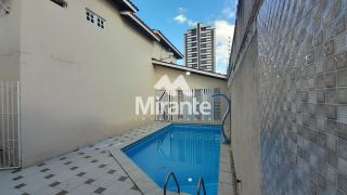 Casa Para Vender com 4 quartos sendo 3 suítes no bairro Santa Mônica em Feira De Santana