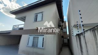 Casa Para Vender com 4 quartos sendo 3 suítes no bairro Santa Mônica em Feira De Santana