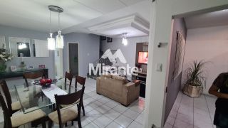 Casa Para Vender com 4 quartos sendo 2 suítes no bairro Capuchinhos em Feira De Santana