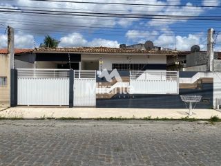 Casa Para Vender com 3 quartos sendo 1 suítes no bairro Brasília em Feira De Santana