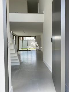 Casa Para Vender com 4 quartos sendo 3 suítes no bairro Papagaio em Feira De Santana