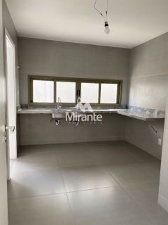 Casa Para Vender com 4 quartos sendo 3 suítes no bairro Papagaio em Feira De Santana